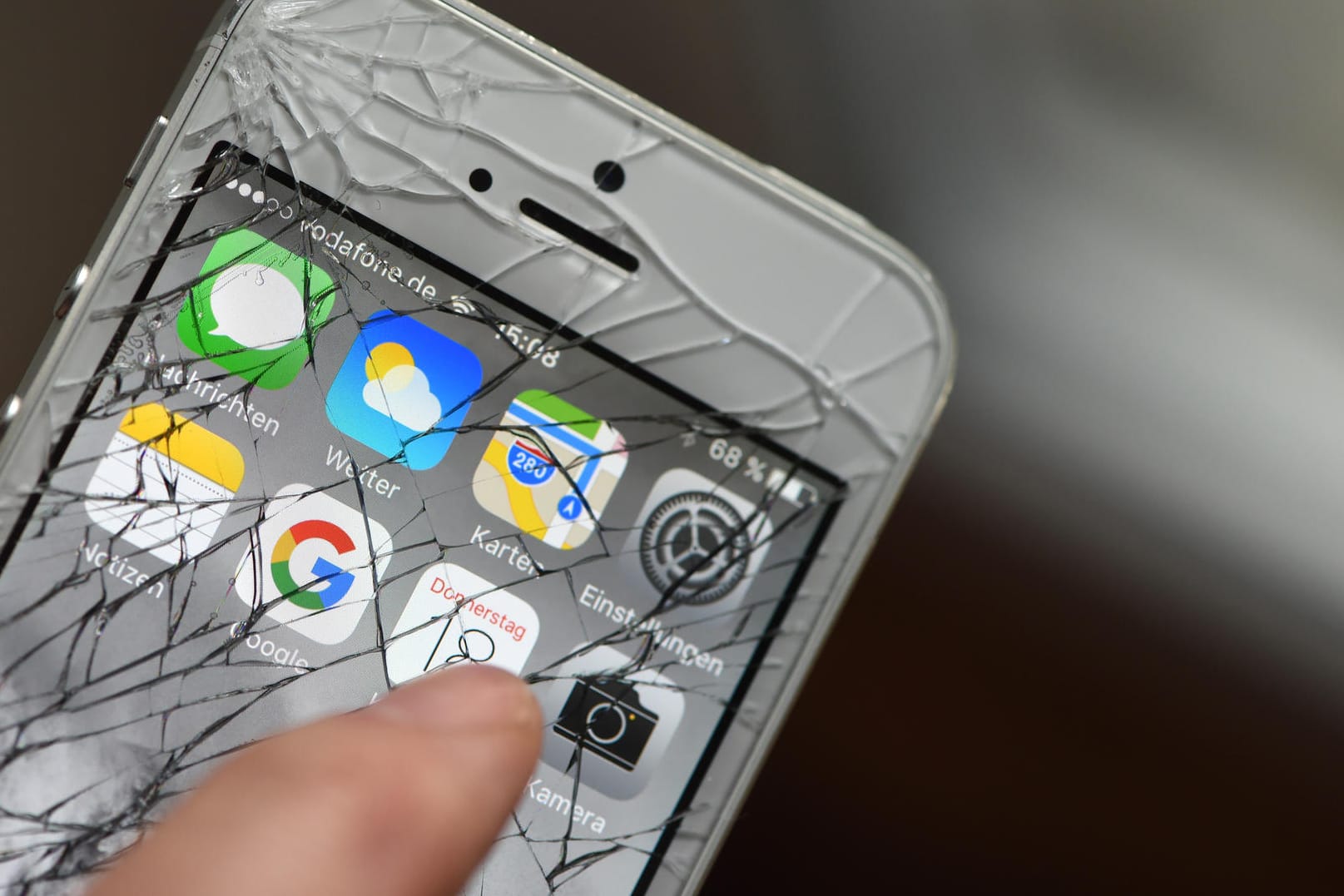 Defektes Iphone: Apple gewährt freien Werkstätten Zugang zu Original-Ersatzteilen.