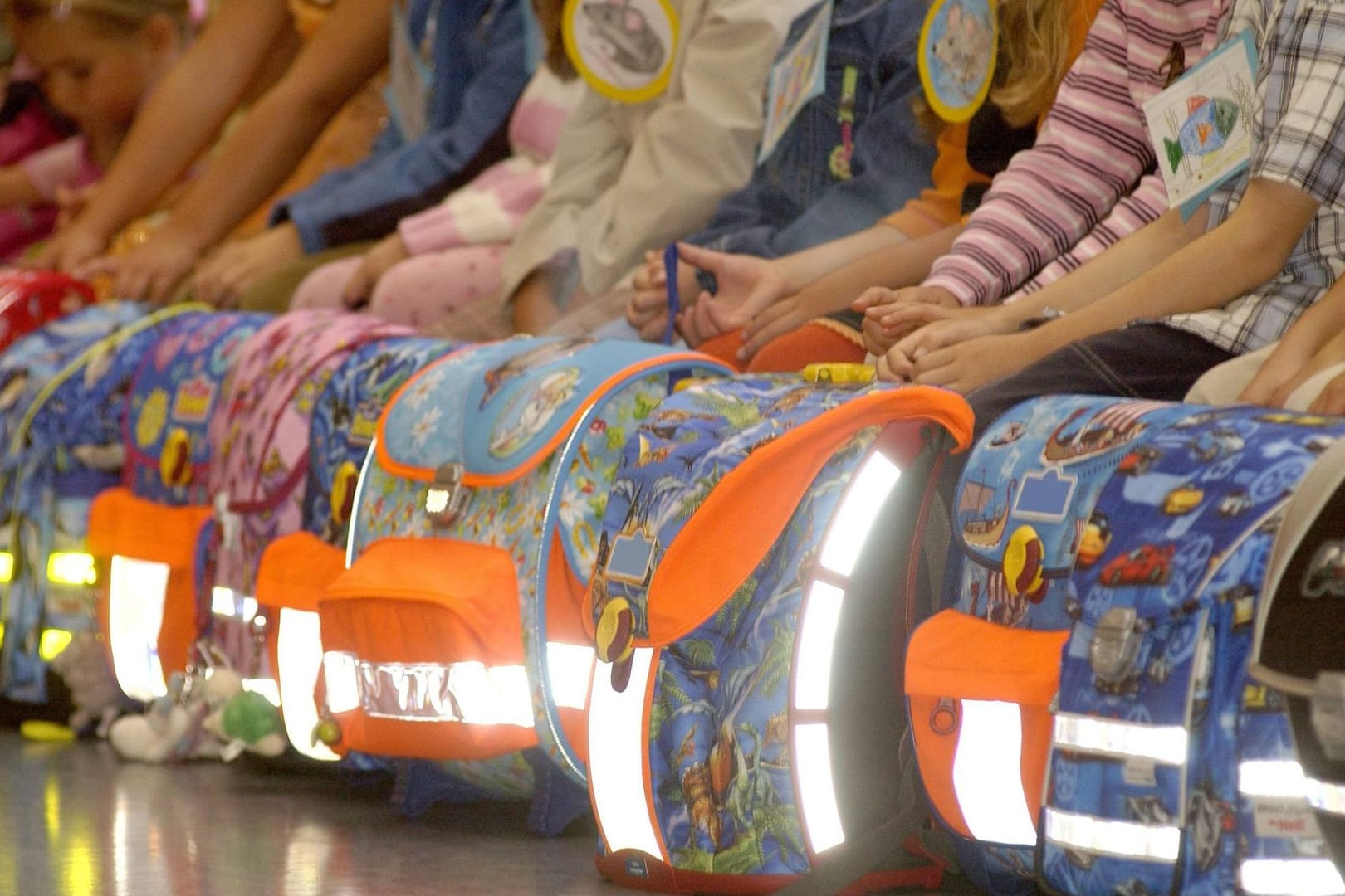 Kinder bei der Einschulung: In der Regel ist der Tag ein fröhliches Fest für die Erstklässler.