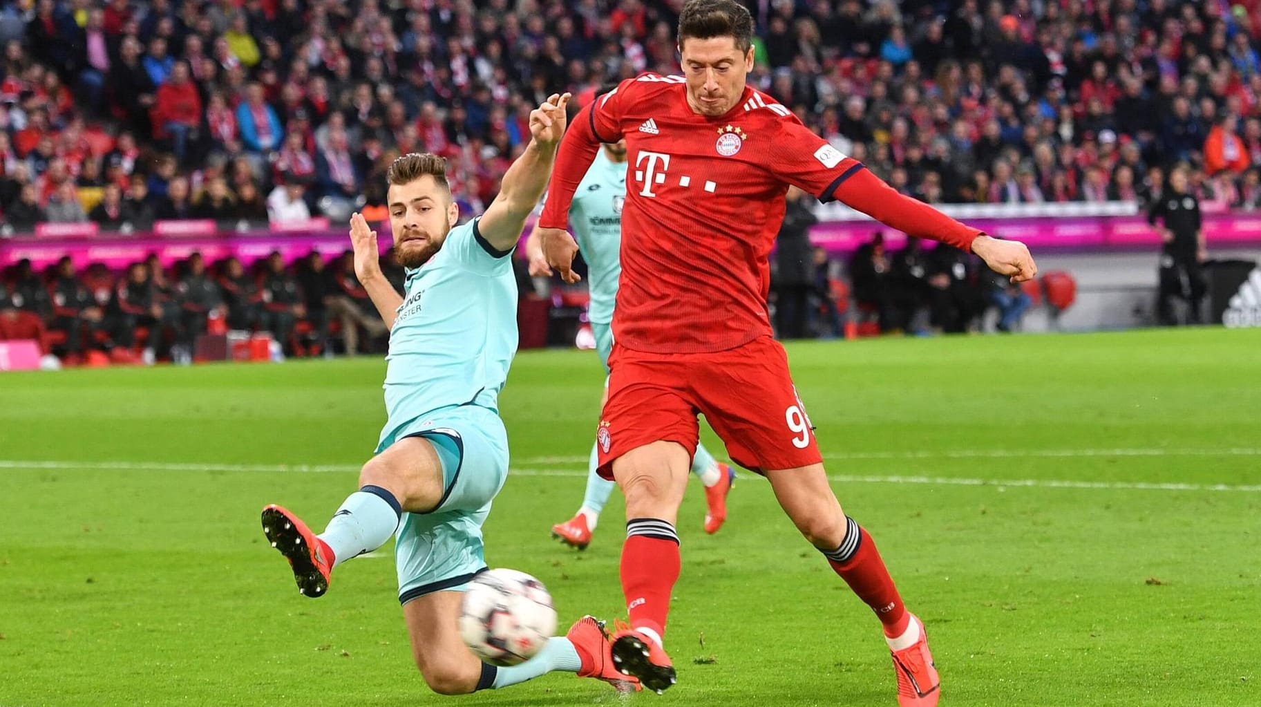 Goalgetter: Robert Lewandowski erzielte in dieser Saison in zwei Ligaspielen fünf Tore.