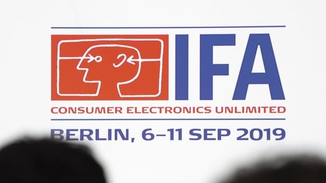 Das Logo der IFA: Anfang September dreht sich unter dem Berliner Funkturm bei der Internationalen Funkausstellung traditionell alles um Verbraucher-Elektronik.