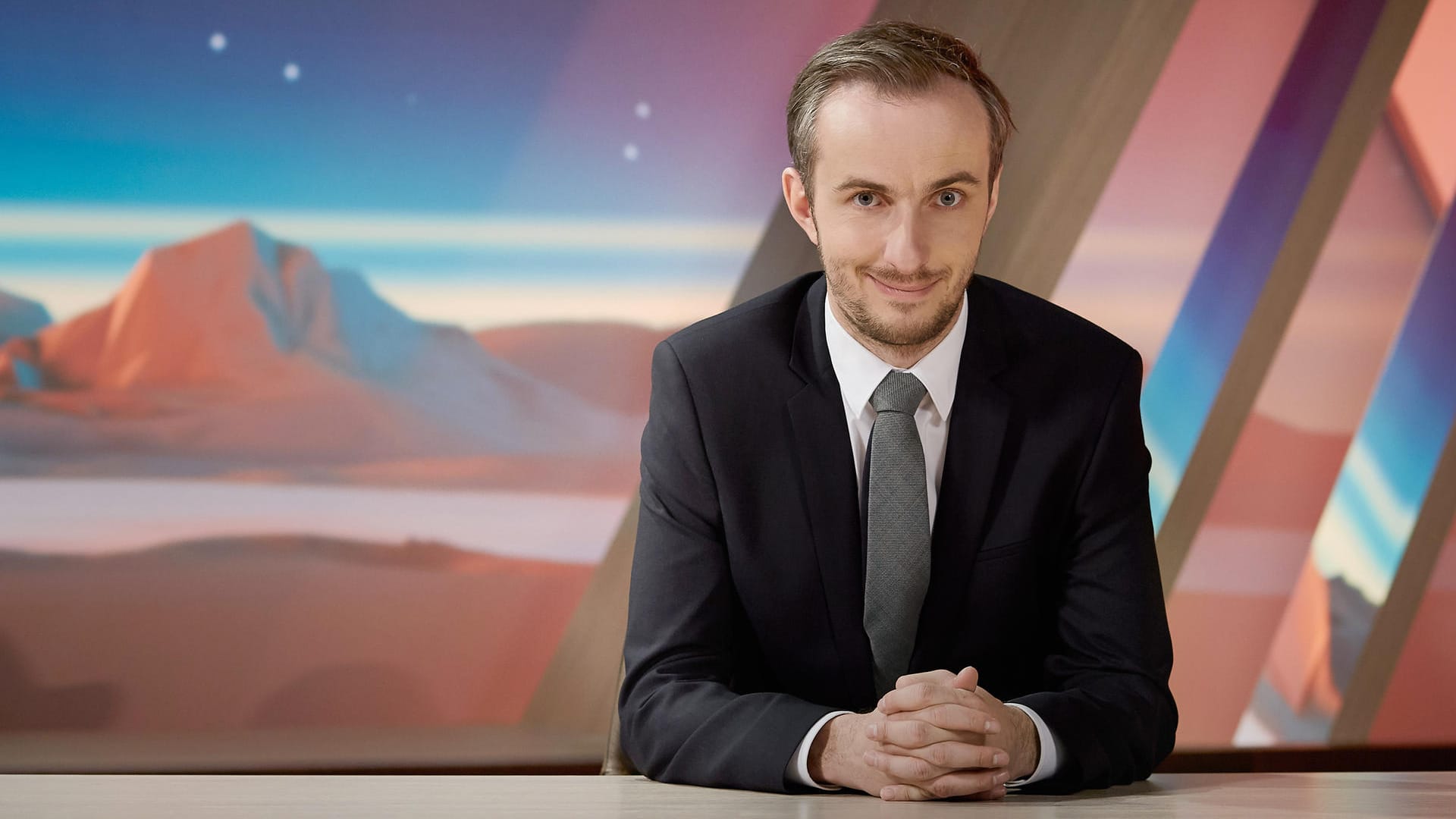 Jan Böhmermann: Der Satiriker sagt, er wolle für den SPD-Vorsitz kandidieren.