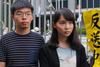 Joshua Wong (l.) und Agnes Chow sind führende Aktivisten der Hongkonger Protestbewegung.