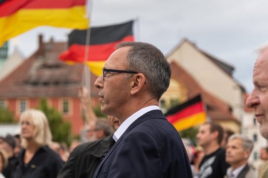 Jörg Urban, Spitzenkandidat der AfD in Sachsen, während einer Wahlkampfkundgebung in Bautzen.