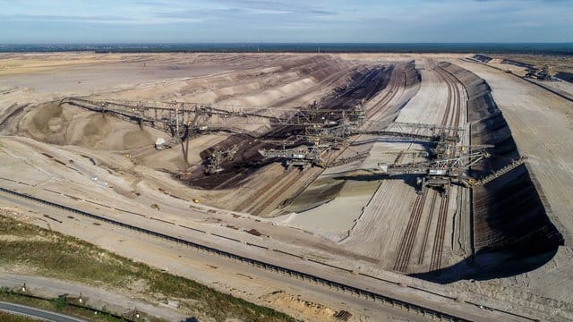 Blick in den Braunkohletagebau Jänschwalde der Lausitz Energie Bergbau AG.