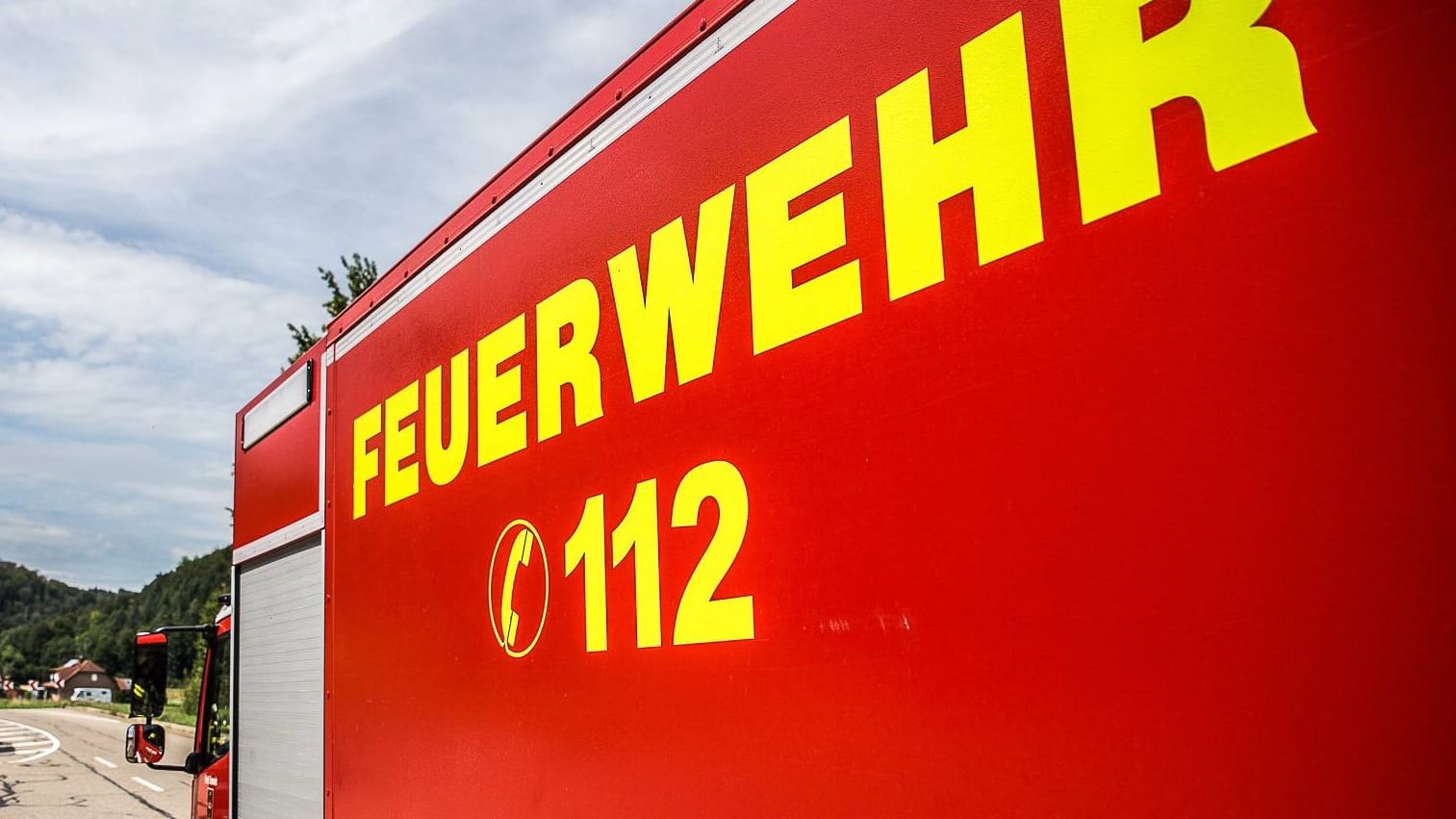 Ein Feuerwehrauto: In Hagen löschten Einsatzkräfte einen Buschbrand.