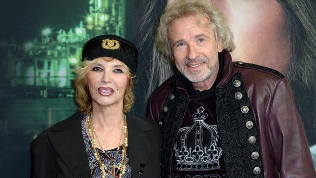 Der Moderator Thomas Gottschalk zeigt sich über die Trennung von seiner langjährigen Frau Thea nachdenklich.