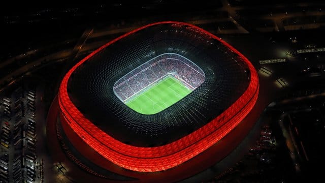 2022 soll in der Allianz Arena in München wieder das Finale der Champions League stattfinden. 2022 soll in der Allianz Arena in München wieder das Finale der Champions League stattfinden.