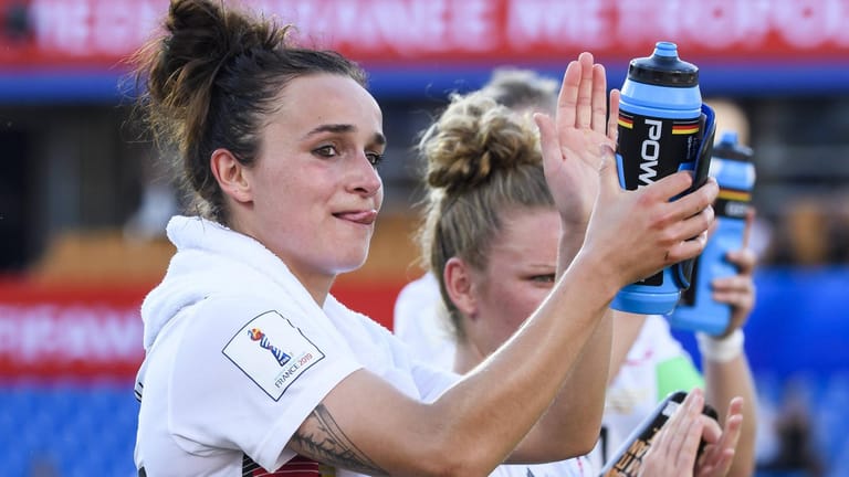 Nationalspielerin Lina Magull hat schon das nächste Ziel vor Augen: die EM 2021 in England.
