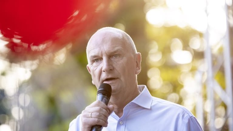 Brandenburgs SPD-Ministerpräsident Dietmar Woidke beim Wahlkampfabschluss seiner Partei.