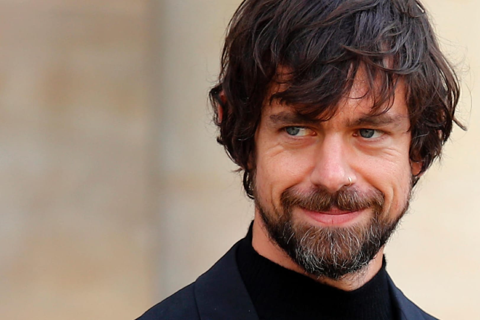 Jack Dorsey: Vermutlich konnten Hacker SIM-Karten mit derselben Telefonnummer ergattern und die Sicherheitscodes für den Account des Twitter-Chefs abfangen. (Archivbild)