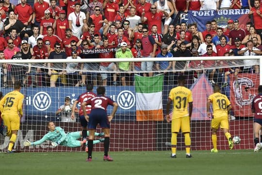 Barcelonas Torhüter Marc-Andre ter Stegen (3.