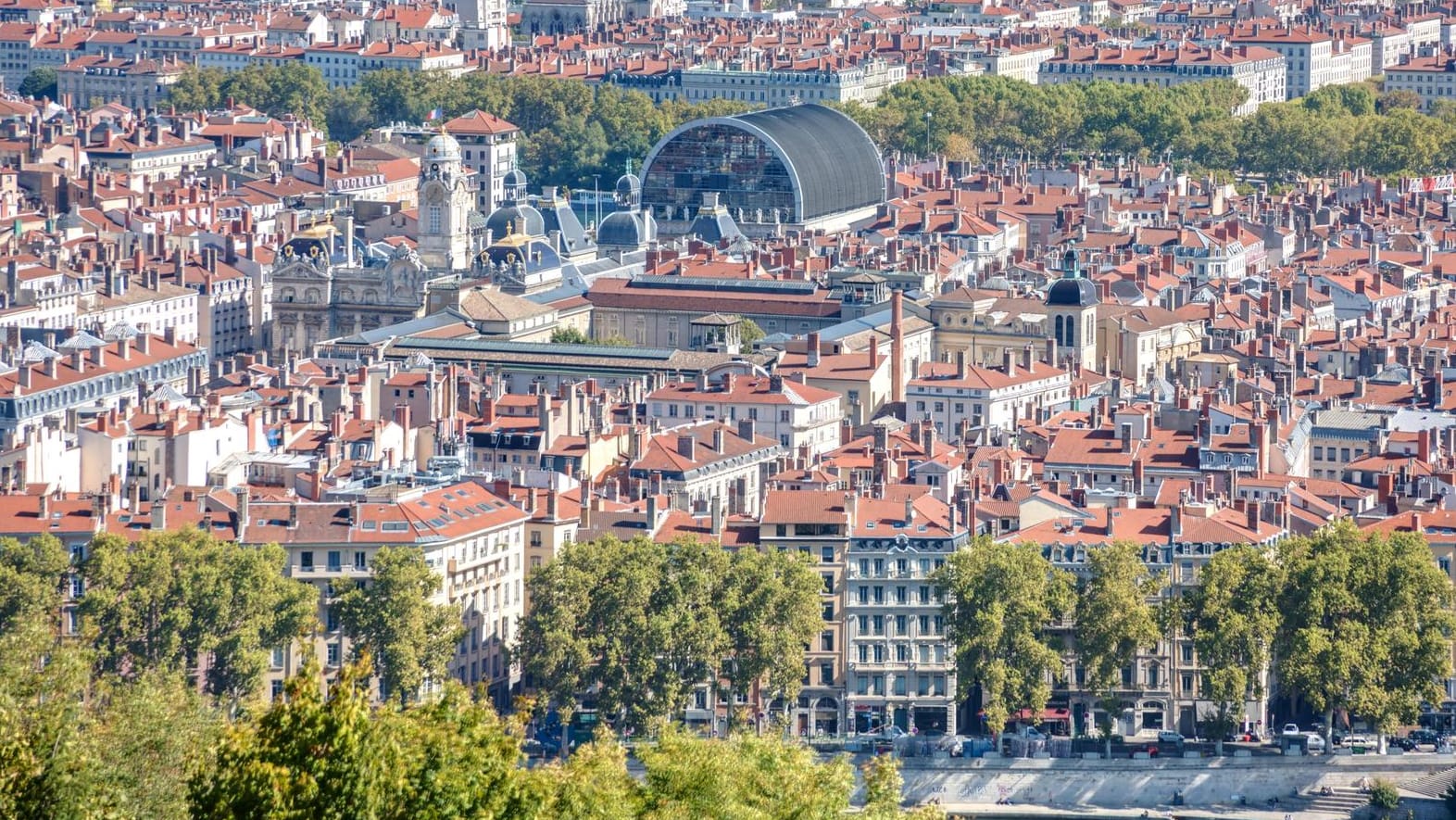 Lyon: Am Rande der französischen Großstadt kam es zu einer brutalen Attacke.