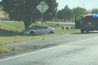 Die Polizei in Odessa (Texas) findet offenbar ein Fahrzeug, mit dem mindestens ein Täter nach einem Schusswaffenangriff geflohen sein soll.