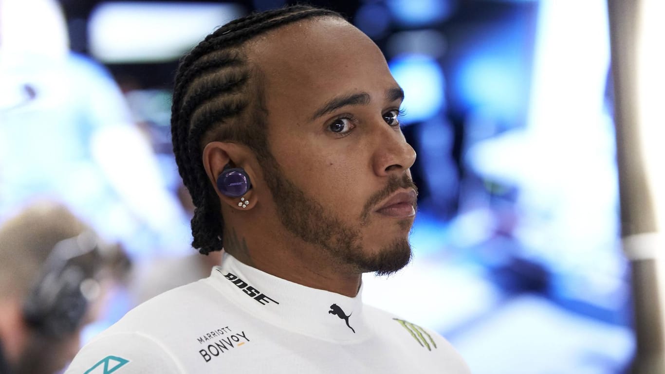 Lewis Hamilton: Der Mercedes-Pilot zeigte sich erschüttert von den traurigen Nachrichten.