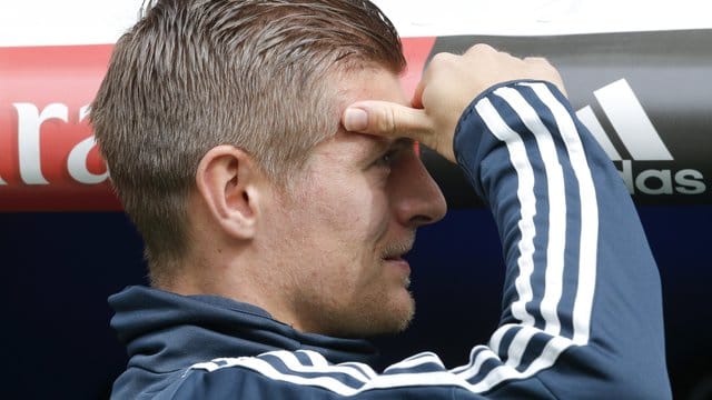 Sieht das DFB-Team nicht als Favorit auf den EM-Sieg: Weltmeister Toni Kroos. Sieht das DFB-Team nicht als Favorit auf den EM-Sieg: Weltmeister Toni Kroos.