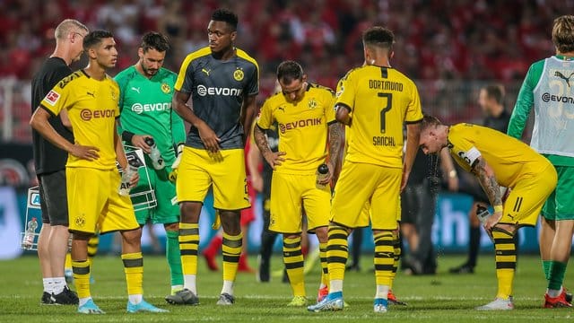 Frustriert: Die BVB-Profis nach der Pleite bei Aufsteiger Union Berlin.