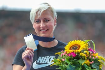 Zehn Jahre nach den Leichtathletik-WM erhält Hochspringerin Ariane Friedrich nachträglich die Silbermedaille.