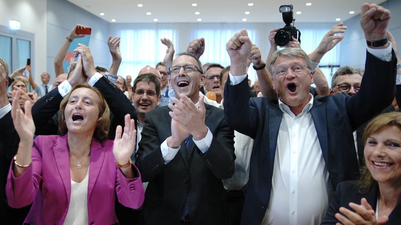 Wahlparty der AfD in Sachsen: Die Führung der Partei freut sich über das Wahlergebnis.