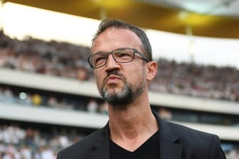 Eintracht Frankfurts Sportdirektor Fredi Bobic konzentrierte sich auf die Transferpolitik.
