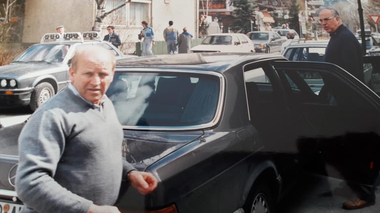 Eckhard Seeber und Helmut Kohl: Rund 46 Jahre war Seeber der persönliche Fahrer von Kohl. Die beiden waren immer zu zweit unterwegs.