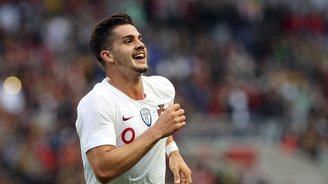 Trägt ab sofort das Eintracht-Trikot: André Silva.