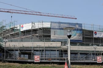 Die Beethovenhalle in Bonn bleibt bis auf weiteres Baustelle.