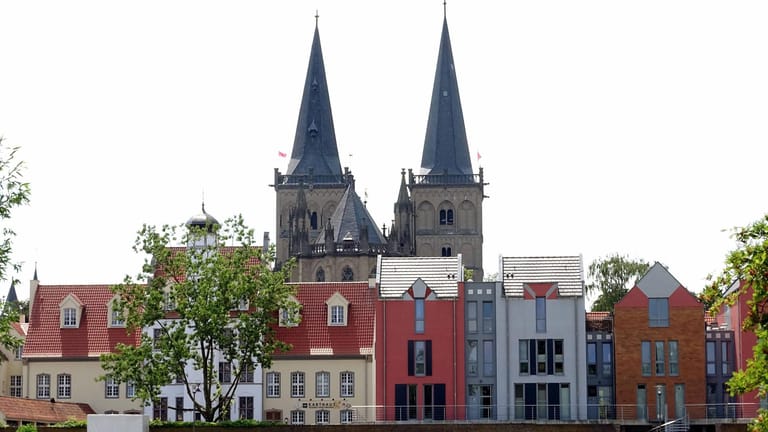 Blick auf die historische Altstadt von Xanten (Symbolbild): In einer Gesamtschule der Stadt hat es einen Streit mit heftigen Folgen gegeben.