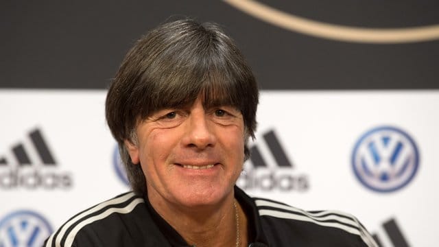 Hatte durch einen Sportunfall im Juni erstmals Spiele der Fußball Nationalmannschaft verpasst: Bundestrainer Joachim Löw. Hatte durch einen Sportunfall im Juni erstmals Spiele der Fußball Nationalmannschaft verpasst: Bundestrainer Joachim Löw.