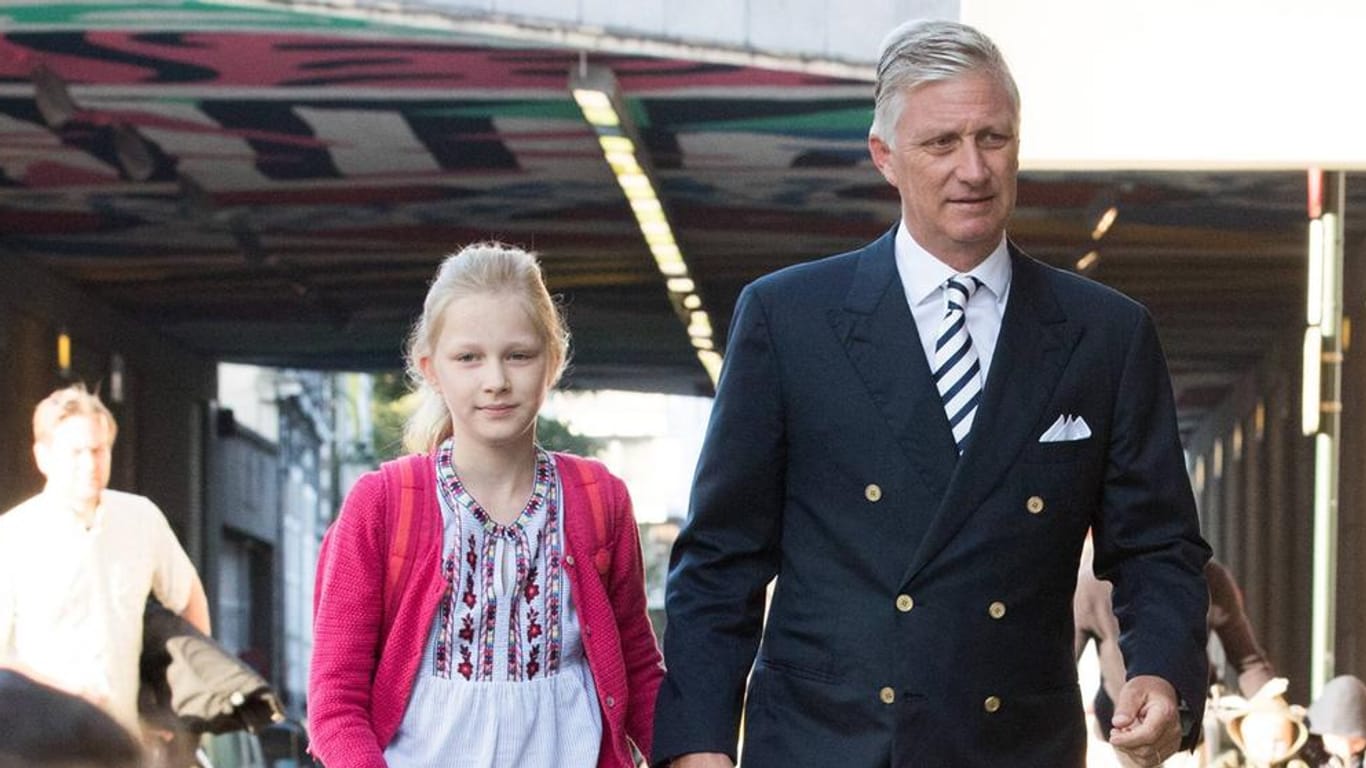 Prinzessin Eleonore und König Philippe: Vater und Tochter auf dem Weg zur Schule.