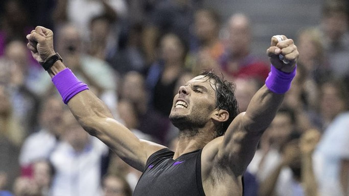 Rafael Nadal feiert seinen Sieg gegen Marin Cilic.