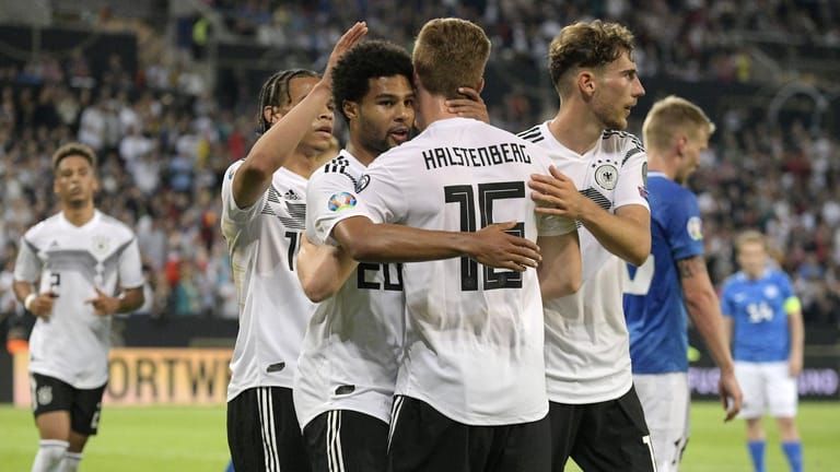 Die deutsche Nationalmannschaft: Bei den Länderspielen ist ab sofort eine neue Torhymne zu hören.