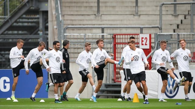 Im Stadion des FC St. Im Stadion des FC St.