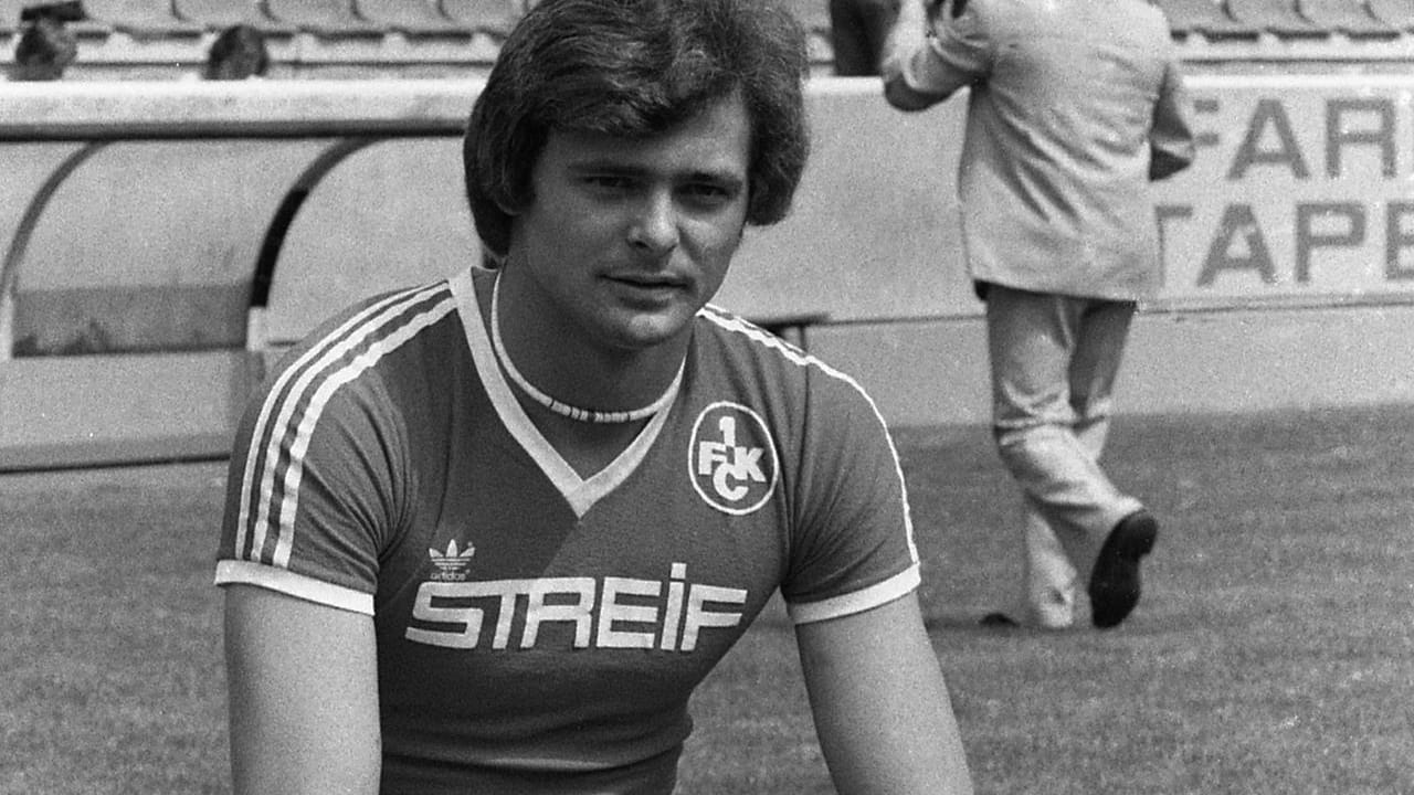 Lutz Eigendorf bei seiner Vorstellung als Neuzugang des 1. FCK: Kurz vor seinem Tod äußerte er sich kritisch über den DDR-Fußball.