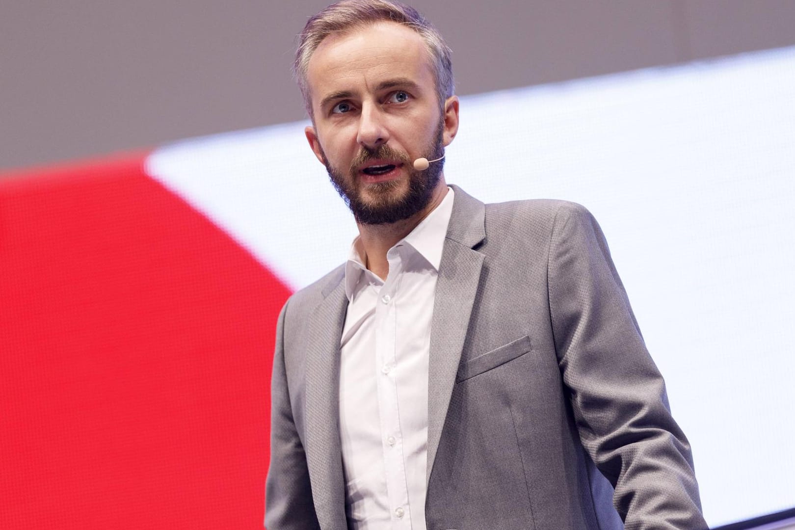 Moderator Jan Böhmermann: In Ostdeutschland will der Satiriker nun in einen SPD-Verband eintreten.