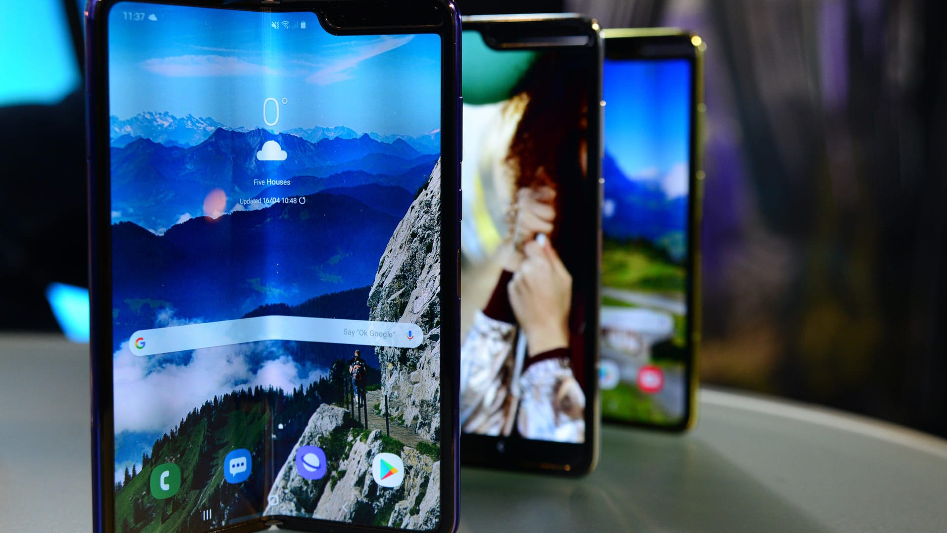 Samsung zeigt sein überarbeitetes Galaxy Fold auf der IFA: Angeblich ist ein weiteres Modell in Arbeit.