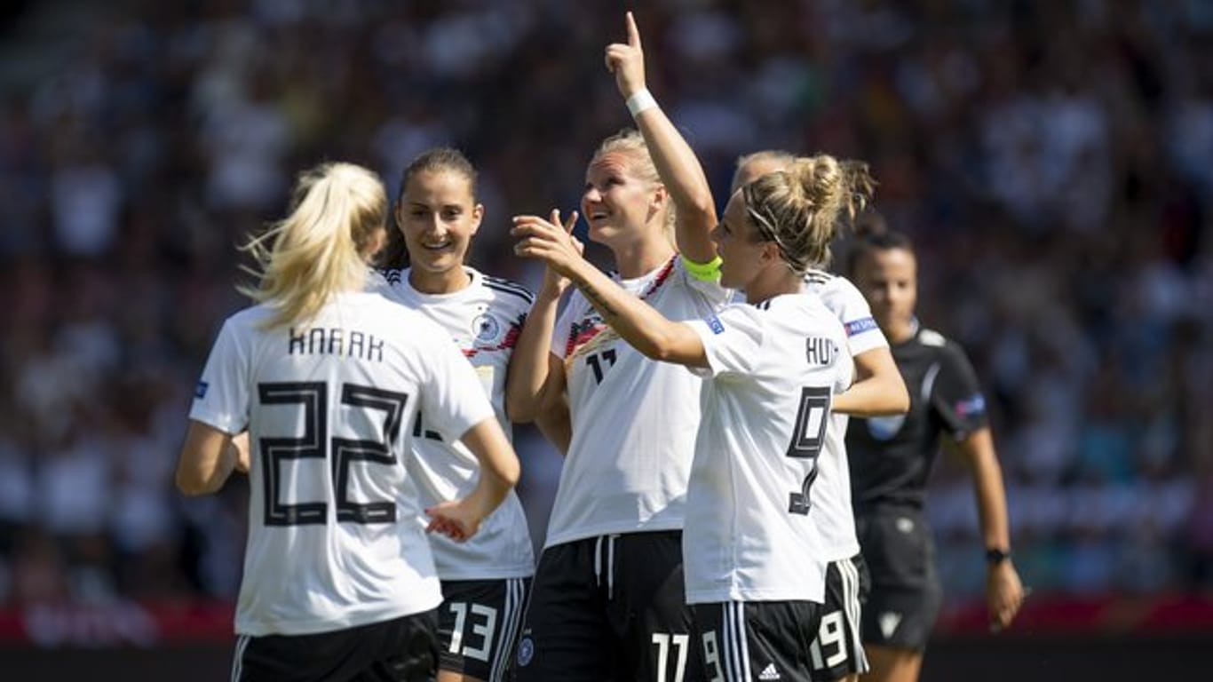 Die DFB-Spielerinnen haben sich auch klar gegen die ukraiischen Frauen durchgesetzt.