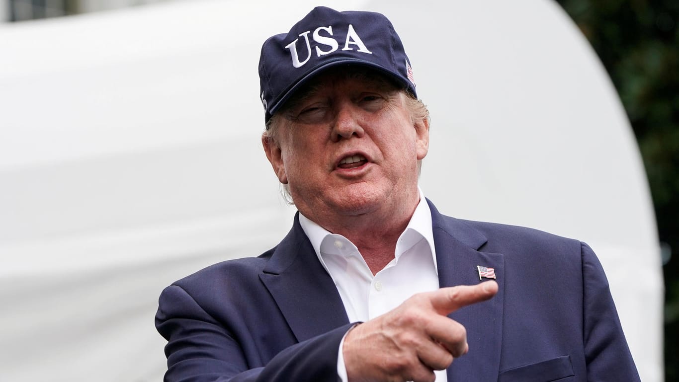 Donald Trump: Der US-Präsident bekommt eine gewaltige Summe Geld für seine Grenzmauer.