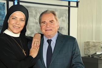 Die ARD-Fernsehserie "Um Himmels Willen" mit Fritz Wepper (als Bürgermeister Wolfgang Wöller) und Janina Hartwig (als Schwester Hanna) hat das Quotenrennen für sich entschieden.