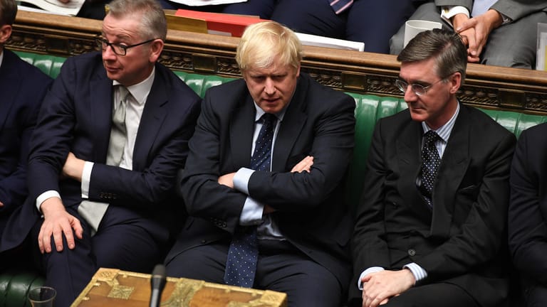 Chef einer Minderheitsregierung: Boris Johnsons hauchdünne Parlamentsmehrheit hat sich binnen eines Tages in einen deutlichen Rückstand verkehrt.