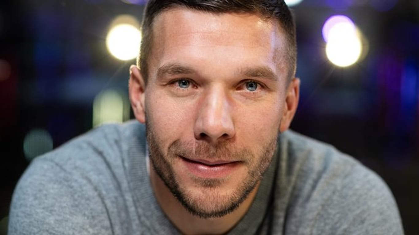 Der frühere Kölner Lukas Podolski spielt derzeit Fußball in Japan.