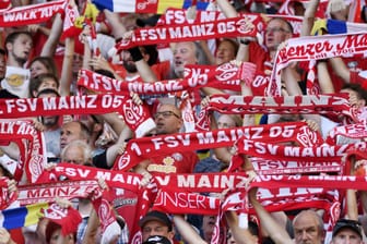 Fans vom FSV Mainz 05: Der Verein unterstützt die Klima-Bewegung "Fridays for Future".