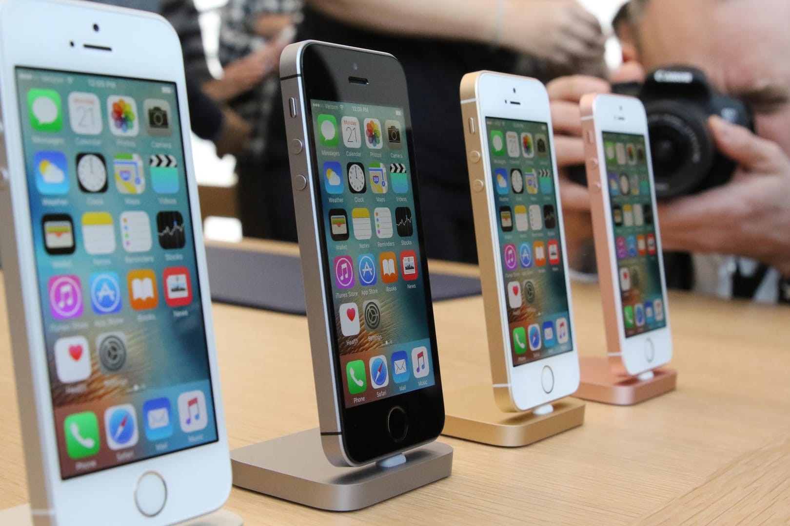 Apple stellte 2016 ein kleineres iPhone SE vor: Am 10. September 2019 wird die elfte Generation der Apple-Smartphones präsentiert.