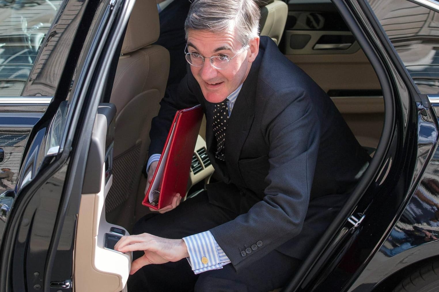 Ob Jacob Rees-Mogg auf der Rückbank noch ein Nickerchen gehalten hat? In Westminster hat der Leader of the House of Commons genau das getan – und dafür viel Spott geerntet.