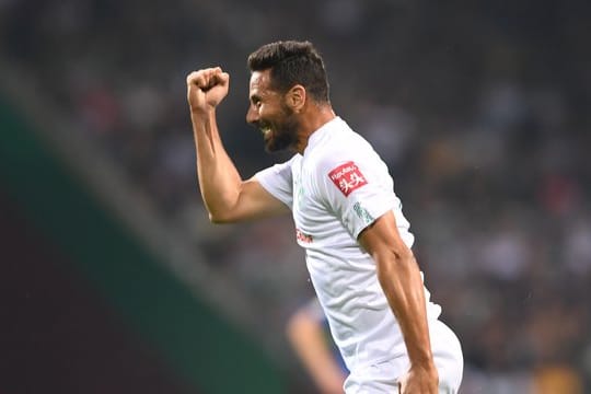 Wurde mit dem "Ehrenpreis des Bremer Amateurfußballs" ausgezeichnet: Claudio Pizarro.