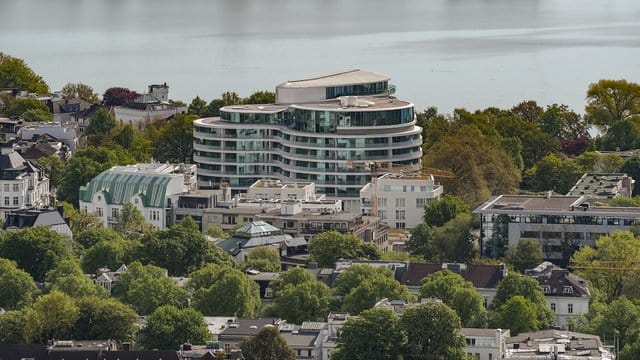 Vom Feueralarm waren alle Gäste der Nobelherberge an der Außenalster betroffen. Vom Feueralarm waren alle Gäste der Nobelherberge an der Außenalster betroffen.