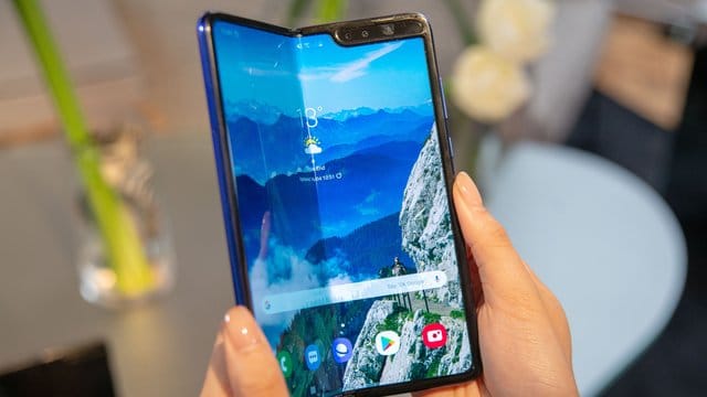 Nach einem holprigen Start im Frühjahr wird das Galaxy Fold in einer überarbeiteten Version ab Mitte September erhältlich sein. Nach einem holprigen Start im Frühjahr wird das Galaxy Fold in einer überarbeiteten Version ab Mitte September erhältlich sein.