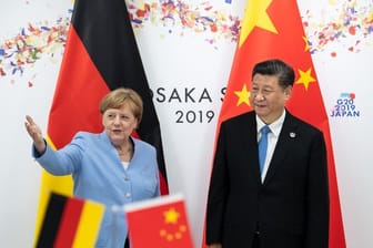 Treffen beim G20-Gipfel in Osaka im Juni: Bundeskanzlerin Angela Merkel und der chinesische Präsident Xi Jinping.