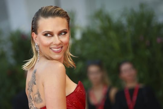 Scarlett Johansson glaubt an Woody Allens Unschuld.