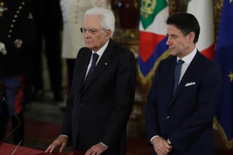 Präsident Sergio Mattarella und der Premierminister Giuseppe Conte