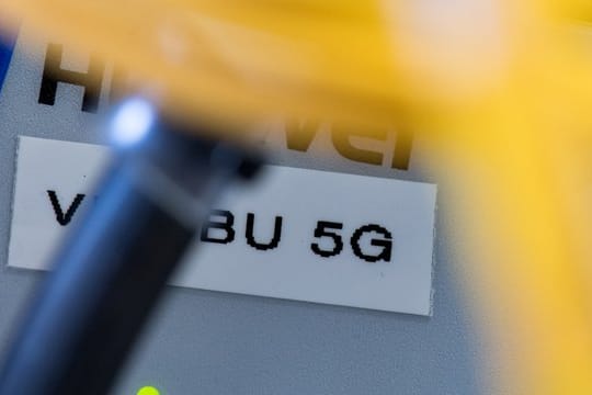 Vodafone kommt nach eigenen Angaben auf mehr als 150 5G-Antennen, die sich auf 52 Standorte verteilen.